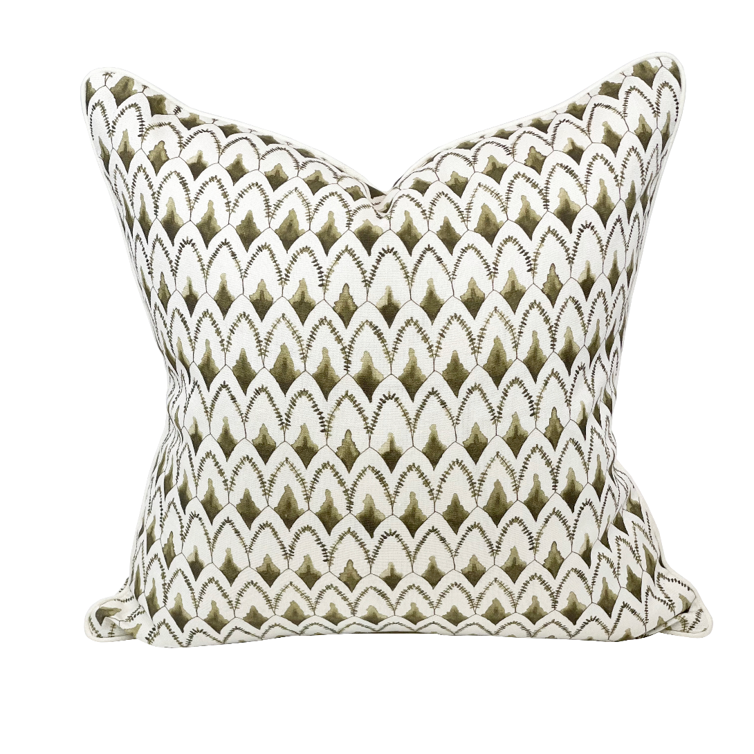 Pillow in Arrowhead