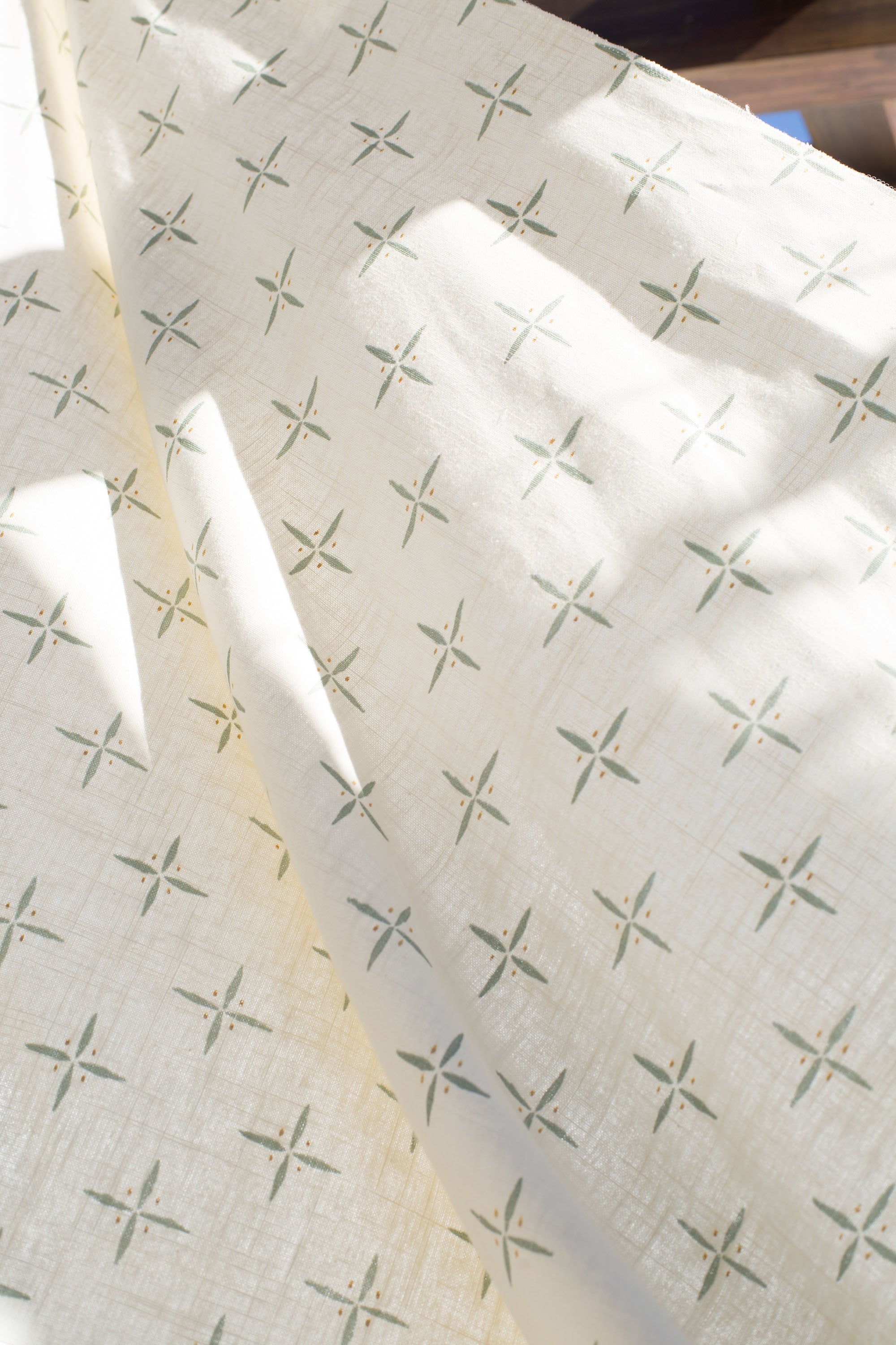 PETITE CROSS + DOT